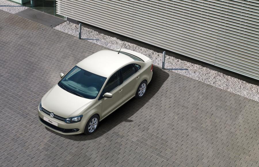  Volkswagen Polo Sedan 2010 года  (фото 26 из 123)